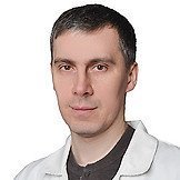 Врач Зюков Максим Александрович